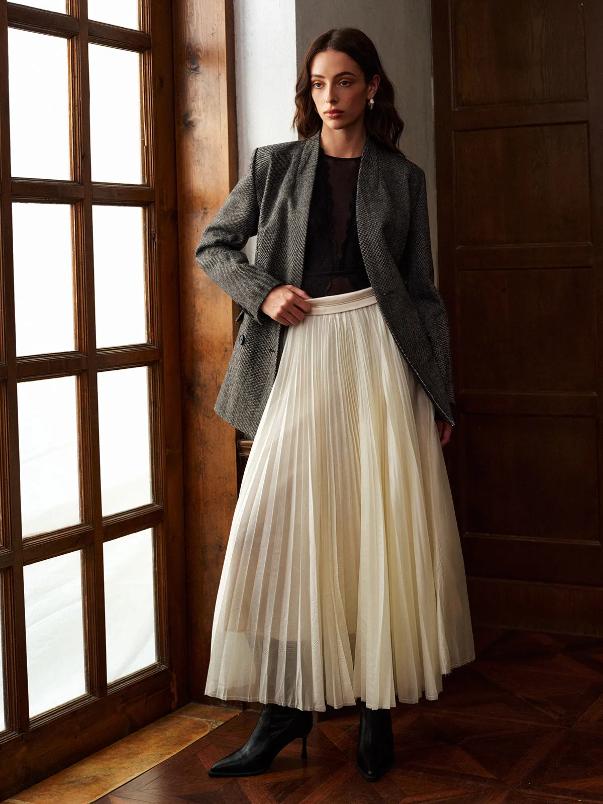 Mid-Waist Pleated Flowy Skirt